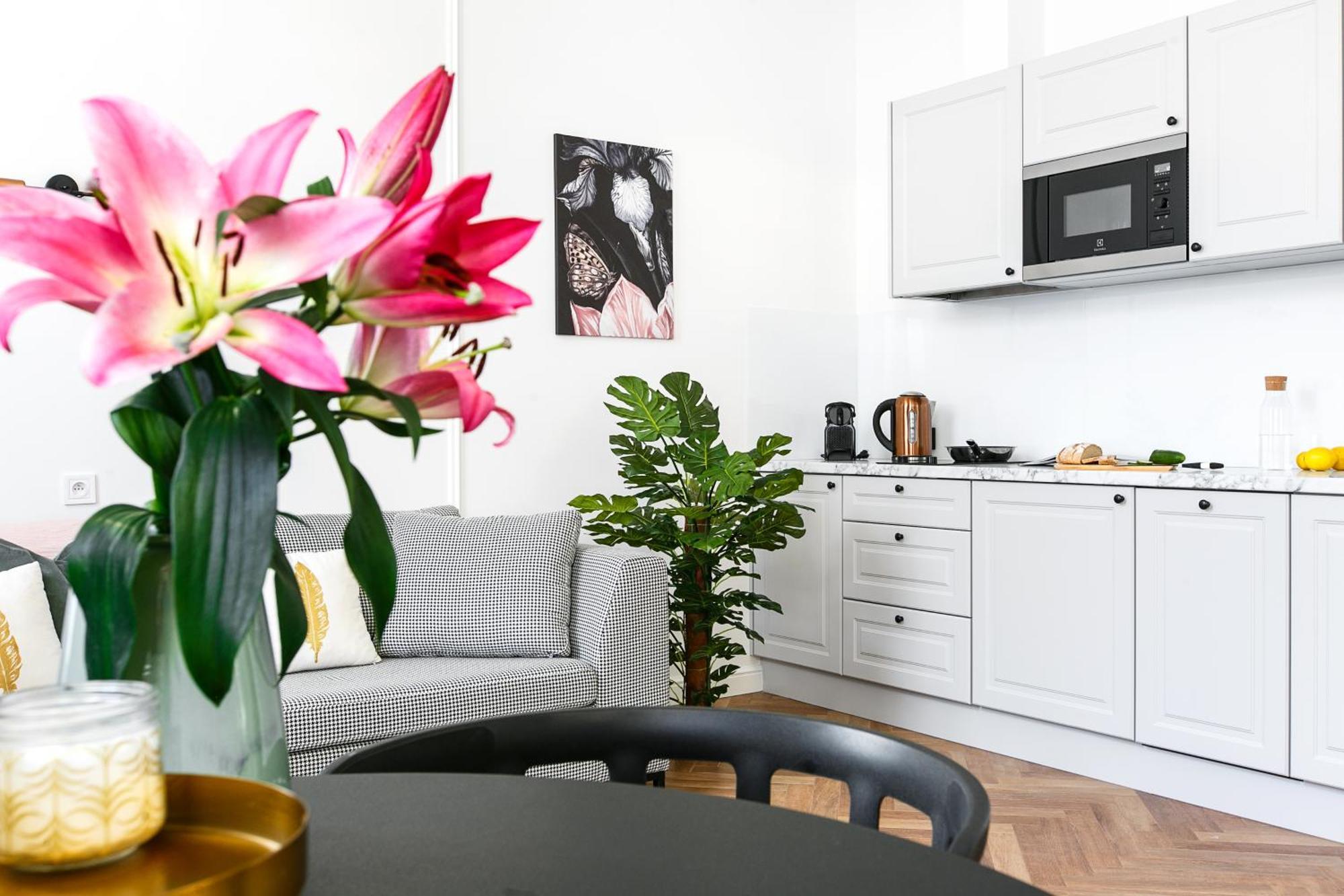 One-Bedroom Apartment 16 Sarego Street